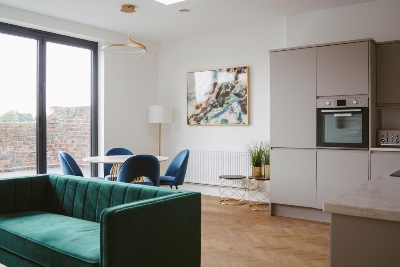York Riverside Apartments Экстерьер фото