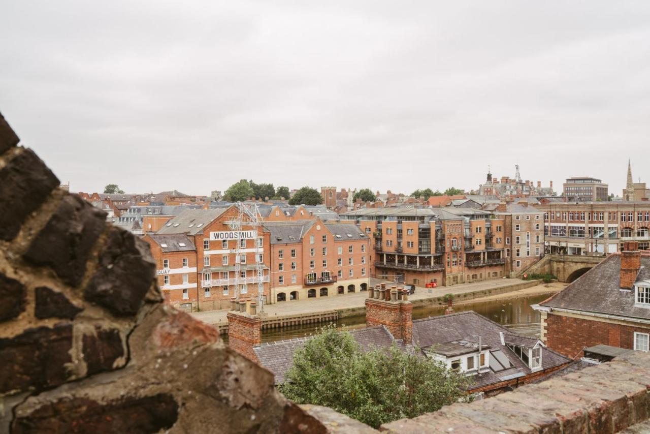 York Riverside Apartments Экстерьер фото